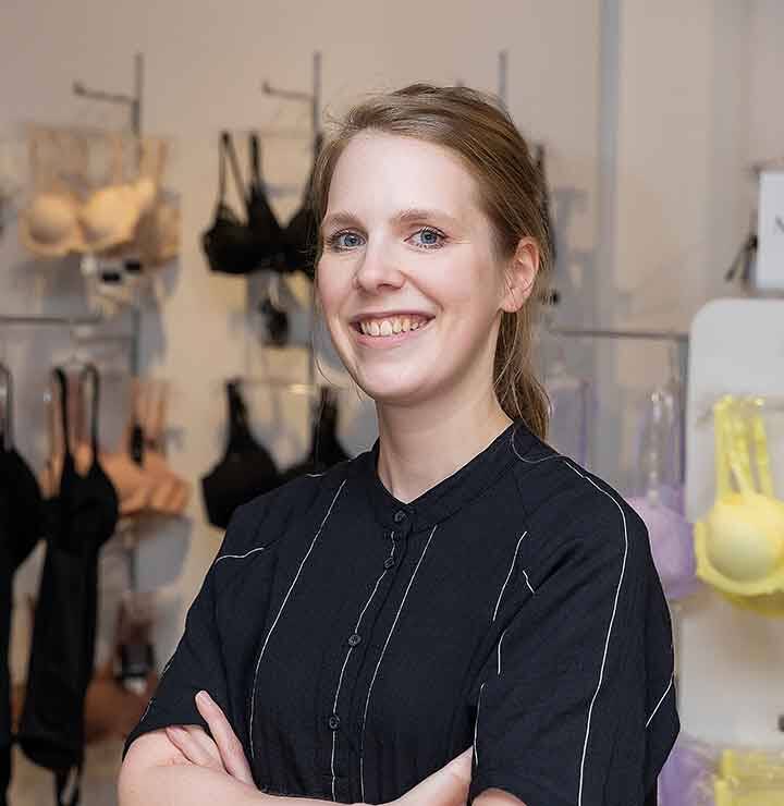 Portraitfoto Mitarbeiterin bei simply4you