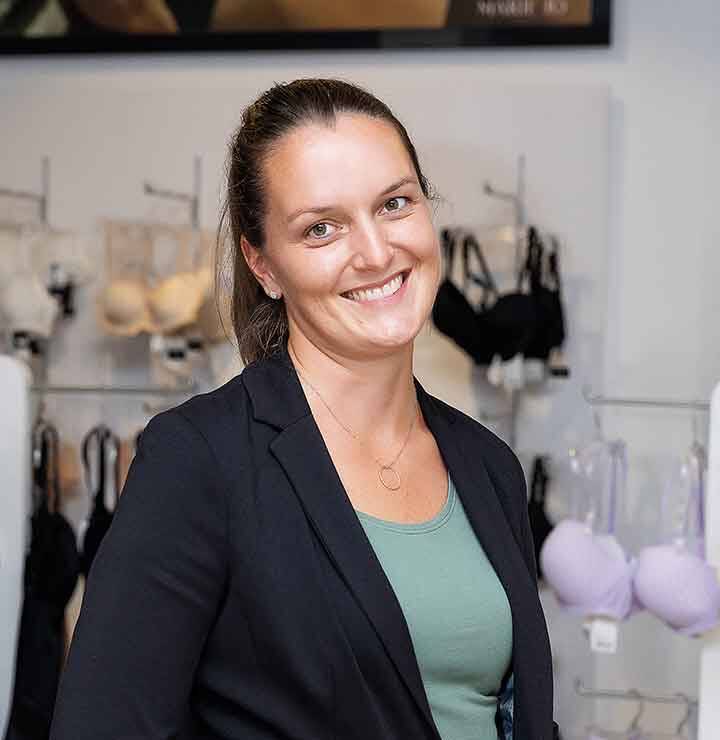 Portraitfoto Mitarbeiterin bei simply4you